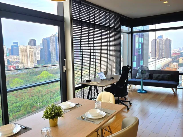 Circle Living Prototype condo photo 2