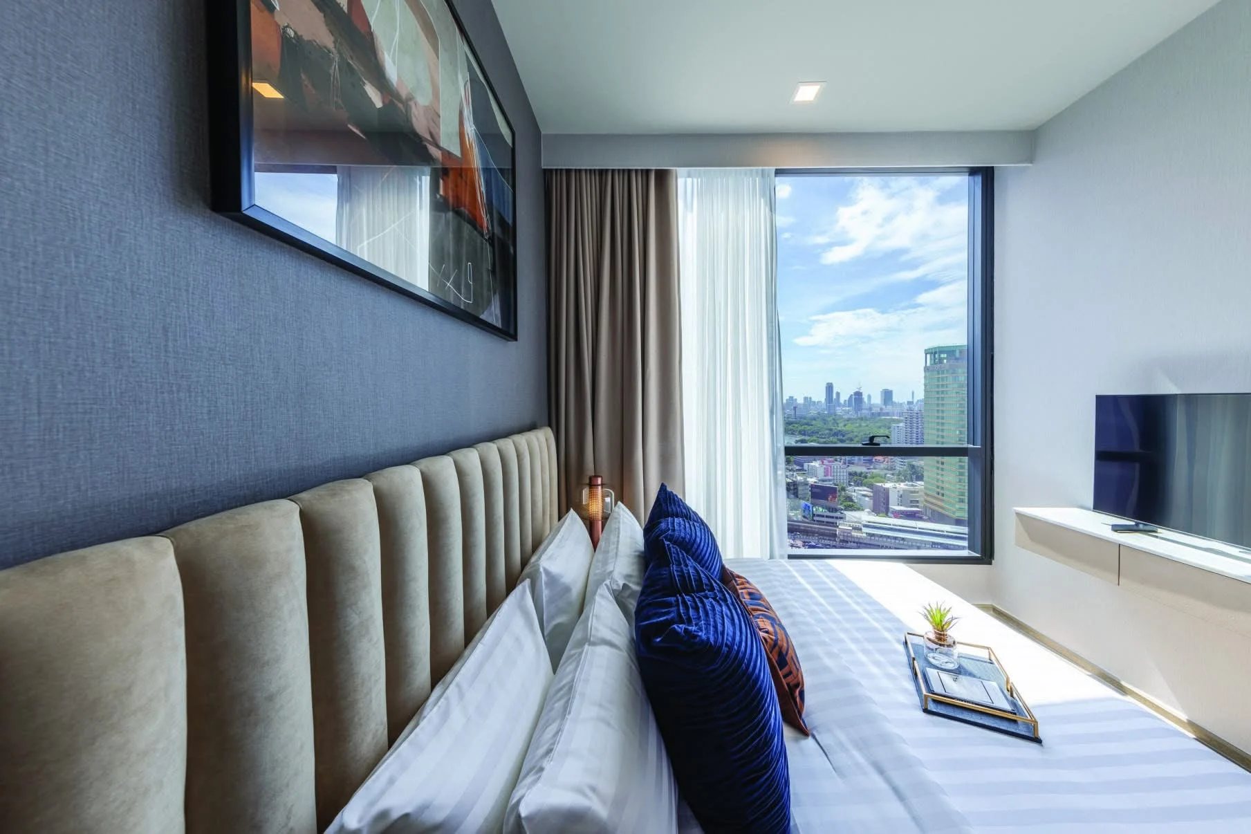 Celes Asoke condo photo 1